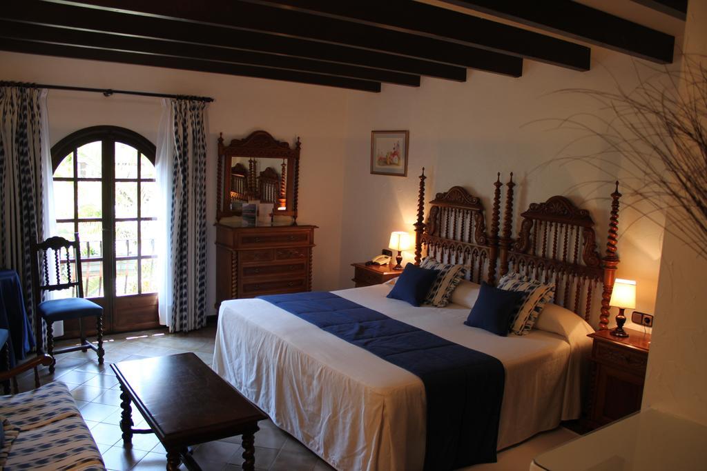 Petit Hotel Ses Rotges - Only Adults Кала-Ратхада Екстер'єр фото