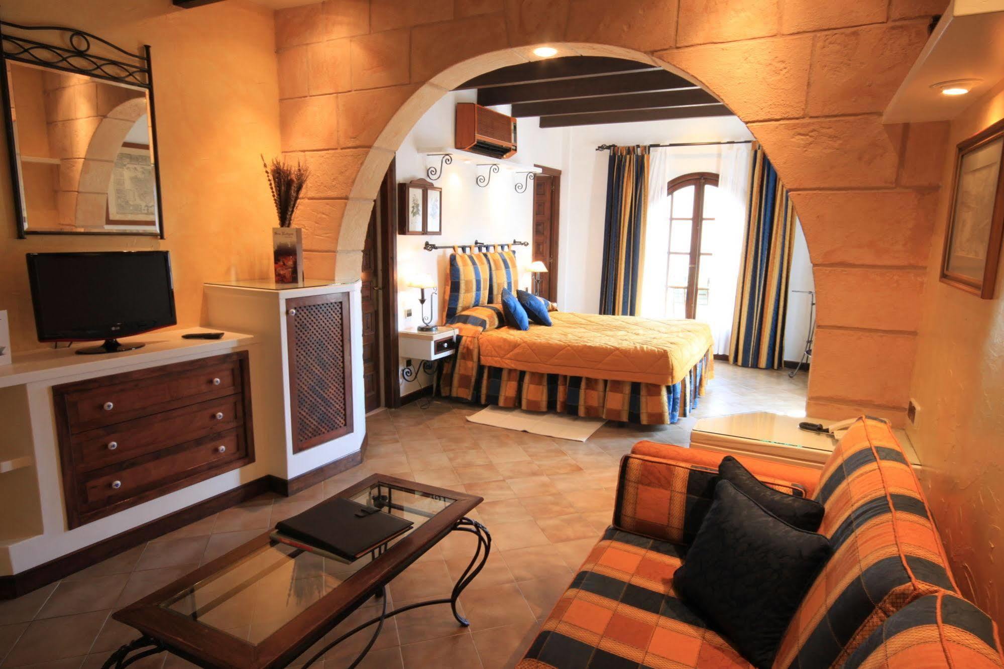 Petit Hotel Ses Rotges - Only Adults Кала-Ратхада Екстер'єр фото