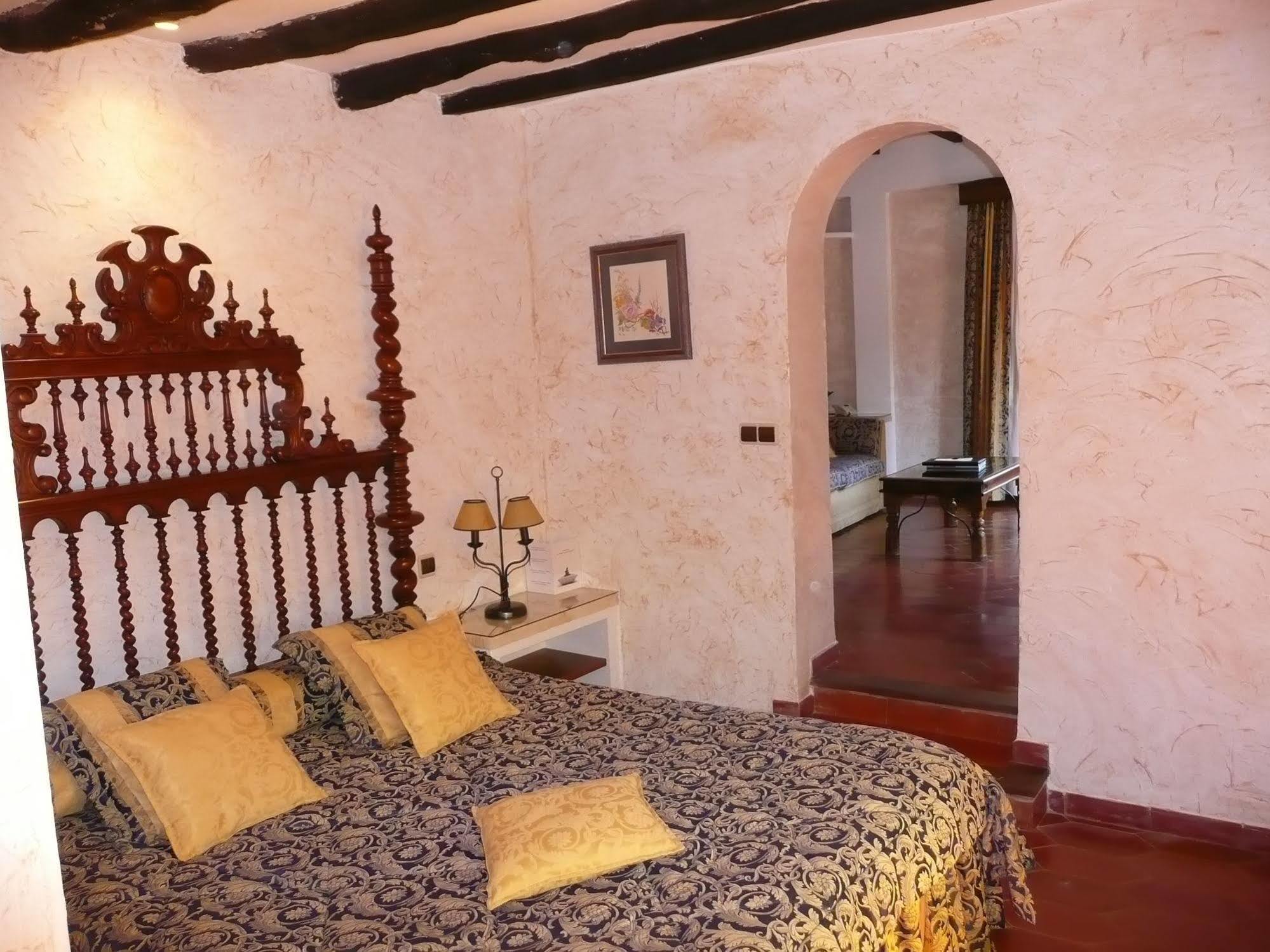 Petit Hotel Ses Rotges - Only Adults Кала-Ратхада Екстер'єр фото